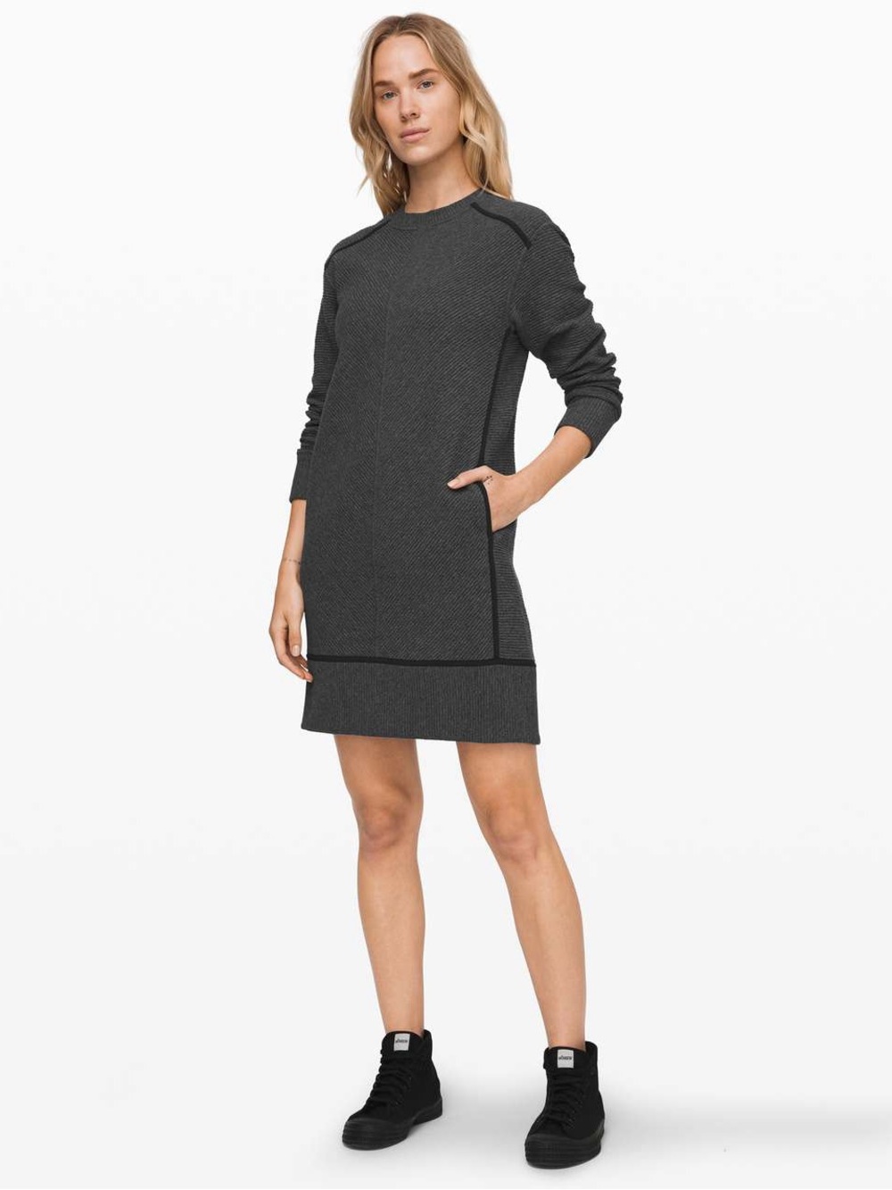 Lululemon On Repeat Dress, size 6